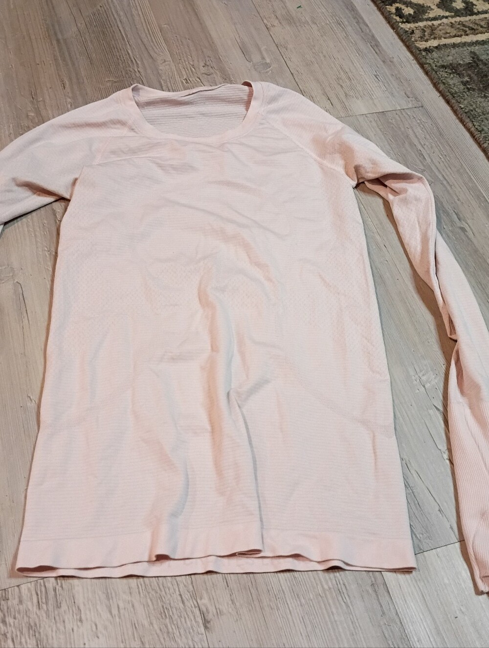 Lululemon - Picture 2 of 5